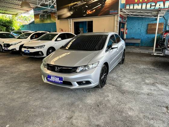 HONDA CIVIC 1.8 LXS 16V FLEX 4P MANUAL HONDA CIVIC 1.8 LXS 16V FLEX 4P MANUAL